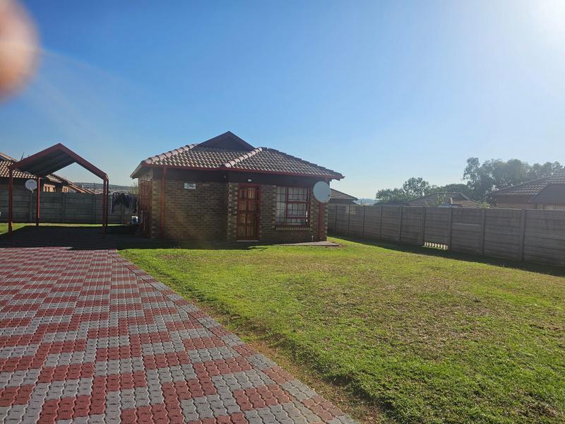 3 Bedroom Property for Sale in Clayville Gauteng