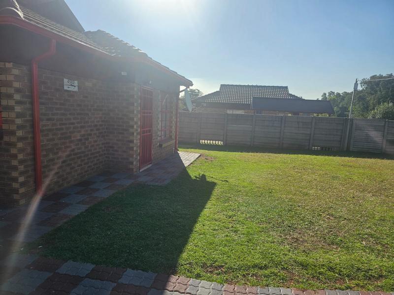 3 Bedroom Property for Sale in Clayville Gauteng