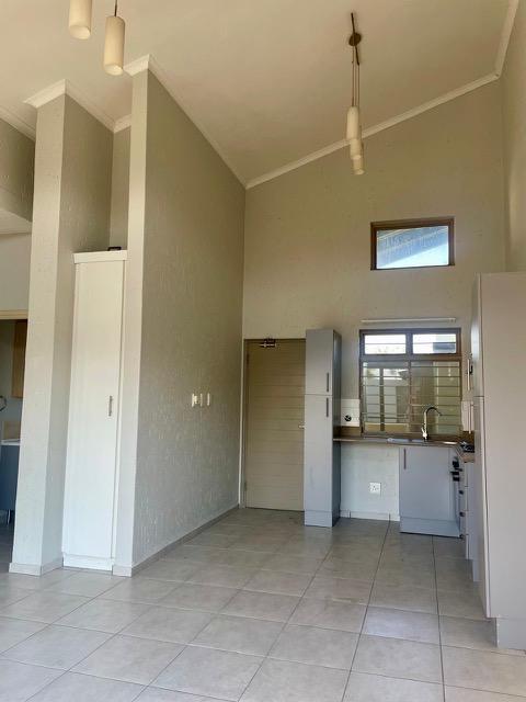 To Let 2 Bedroom Property for Rent in Lonehill Gauteng