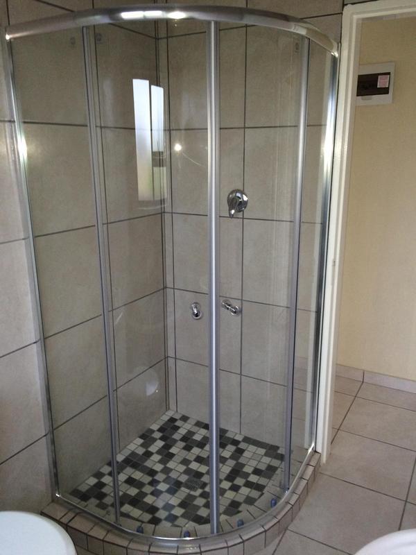 3 Bedroom Property for Sale in Azaadville Gauteng