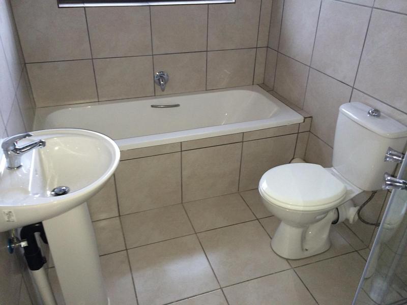 3 Bedroom Property for Sale in Azaadville Gauteng