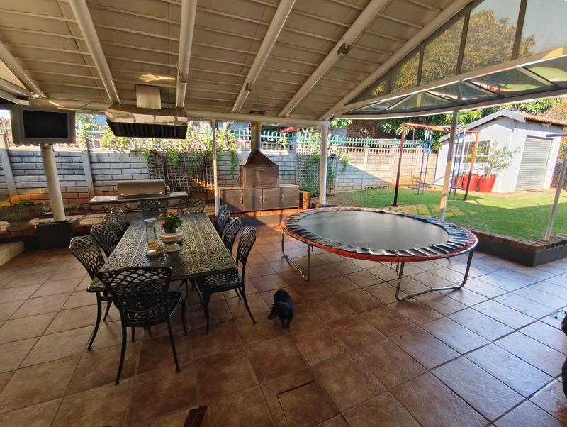 3 Bedroom Property for Sale in Magalieskruin Gauteng