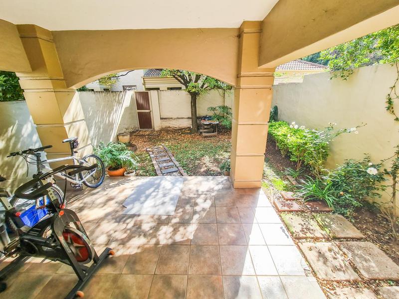 2 Bedroom Property for Sale in Sunninghill Gauteng