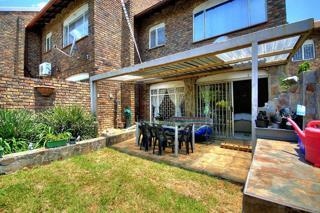 3 Bedroom Property for Sale in Brackendowns Gauteng