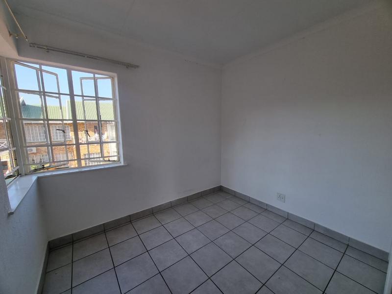 2 Bedroom Property for Sale in Brackenhurst Gauteng