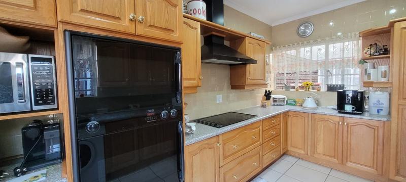 3 Bedroom Property for Sale in Brackenhurst Gauteng