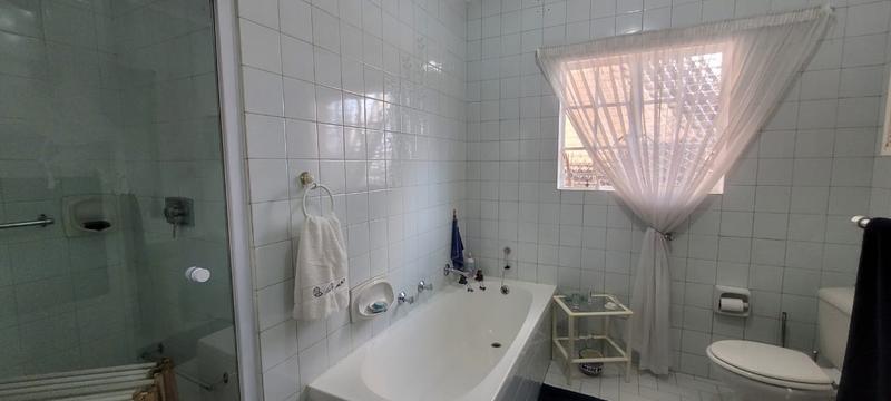 3 Bedroom Property for Sale in Brackenhurst Gauteng
