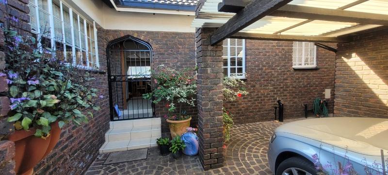 3 Bedroom Property for Sale in Brackenhurst Gauteng