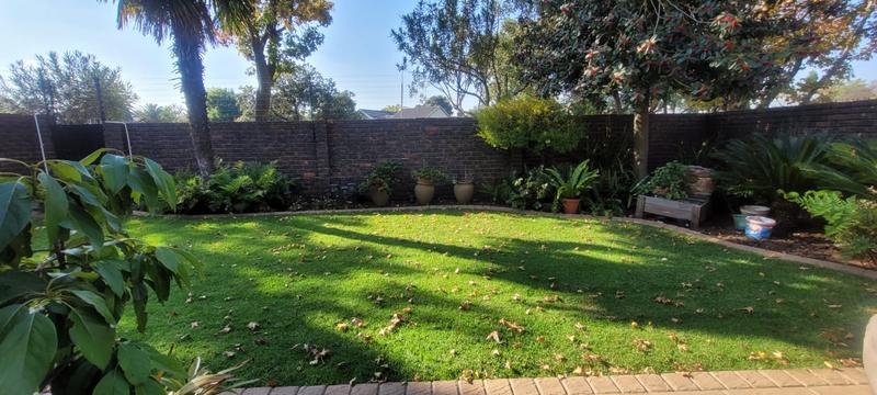 3 Bedroom Property for Sale in Brackenhurst Gauteng