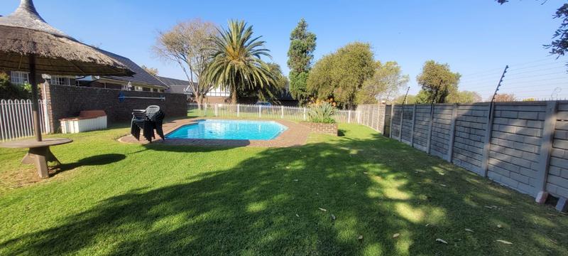 3 Bedroom Property for Sale in Brackenhurst Gauteng
