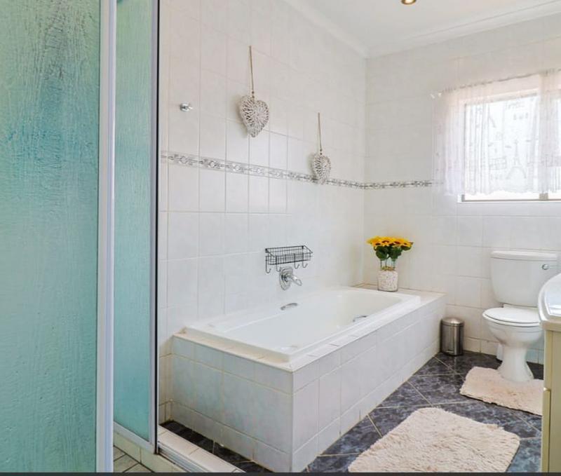 3 Bedroom Property for Sale in New Market Gauteng