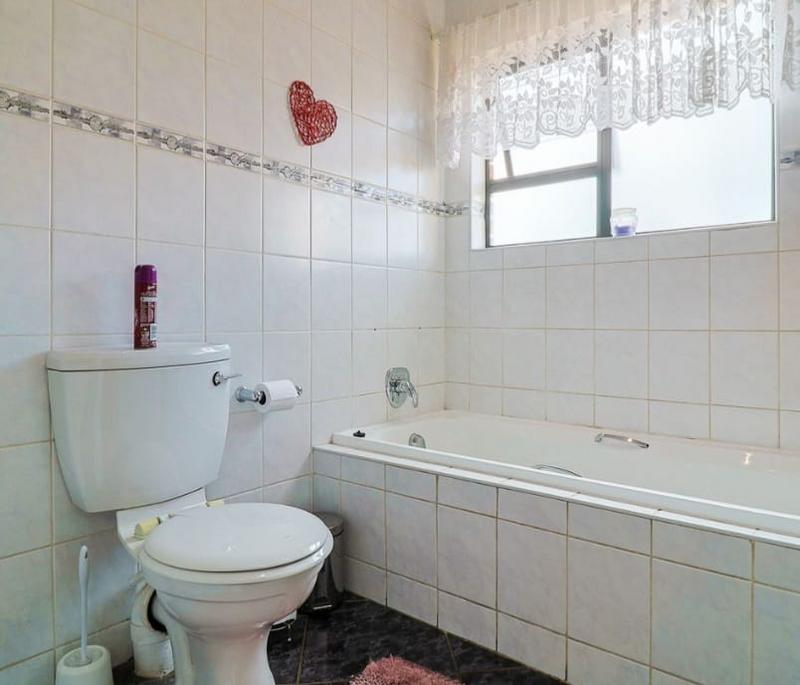 3 Bedroom Property for Sale in New Market Gauteng