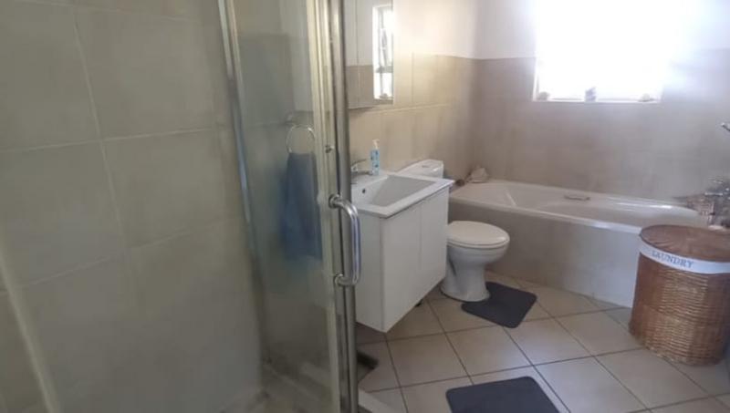 3 Bedroom Property for Sale in New Market Gauteng