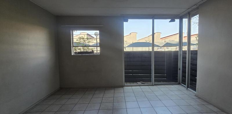 To Let 1 Bedroom Property for Rent in Braamfontein Gauteng