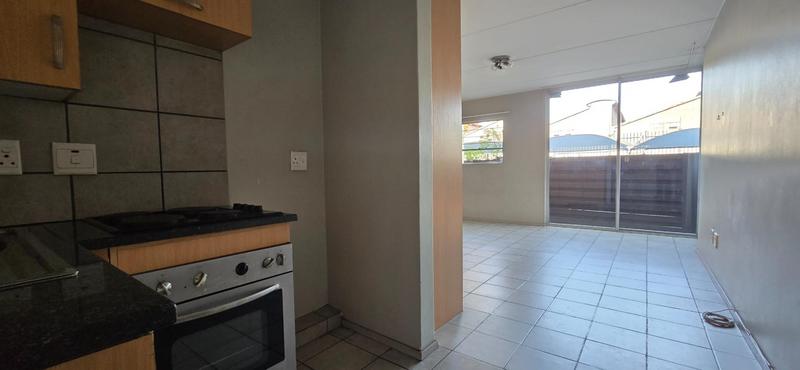 To Let 1 Bedroom Property for Rent in Braamfontein Gauteng