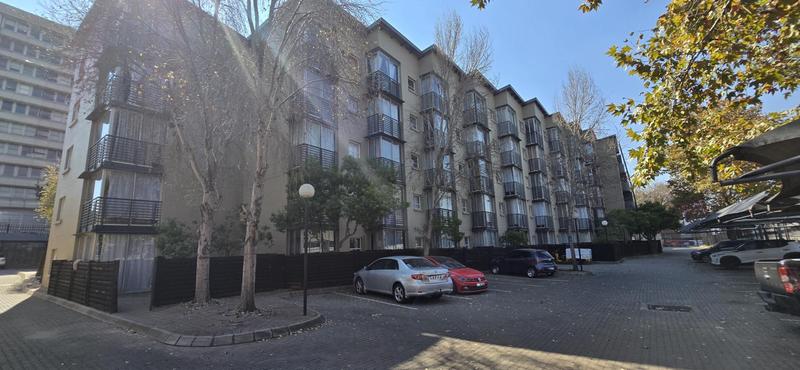 To Let 1 Bedroom Property for Rent in Braamfontein Gauteng