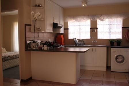 To Let 2 Bedroom Property for Rent in Boardwalk Villas Gauteng