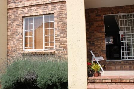 To Let 2 Bedroom Property for Rent in Boardwalk Villas Gauteng