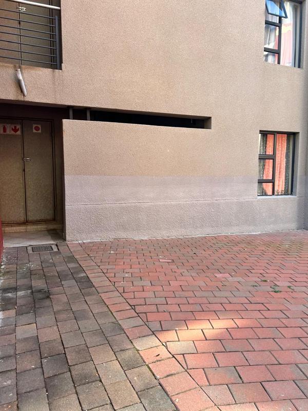 2 Bedroom Property for Sale in Rooihuiskraal North Gauteng