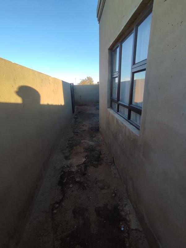 2 Bedroom Property for Sale in Duduza Gauteng