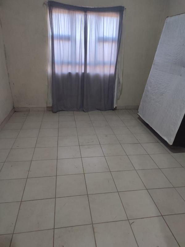 2 Bedroom Property for Sale in Duduza Gauteng