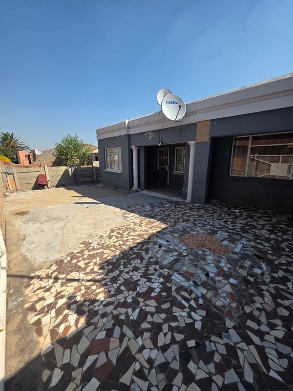 5 Bedroom Property for Sale in Tembisa Gauteng