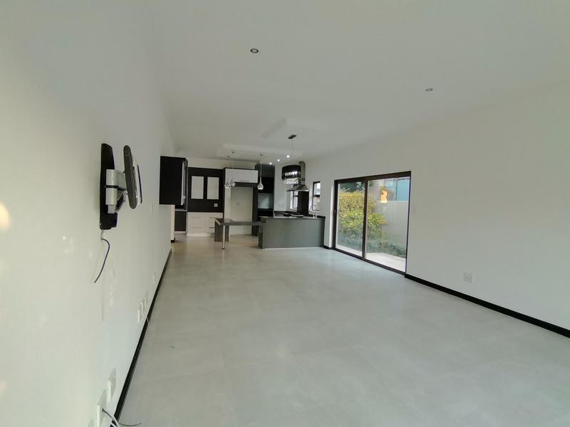 To Let 4 Bedroom Property for Rent in Bedfordview Gauteng