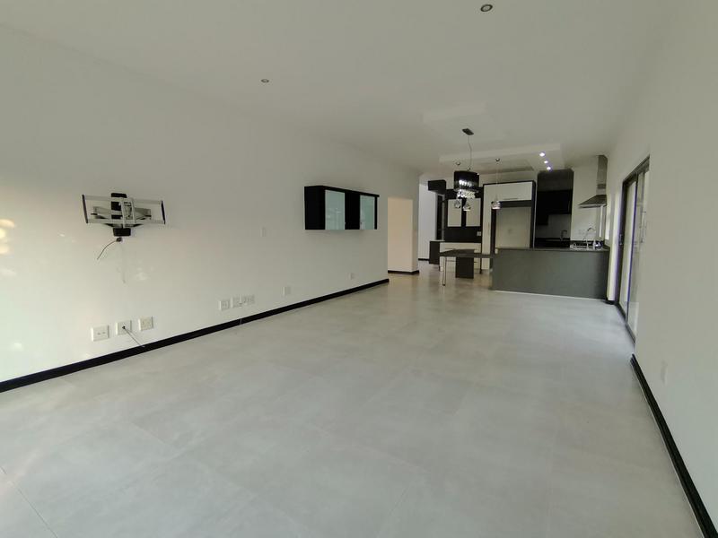 To Let 4 Bedroom Property for Rent in Bedfordview Gauteng