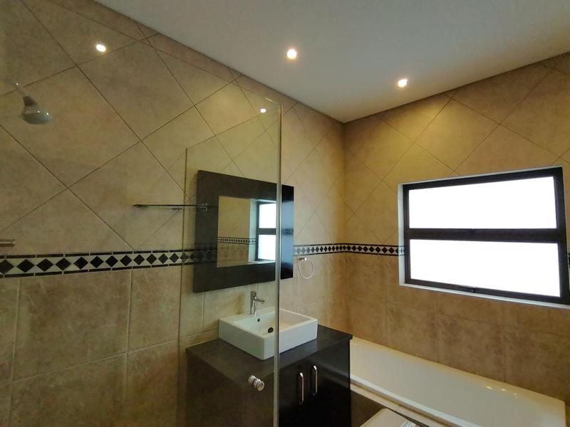 To Let 4 Bedroom Property for Rent in Bedfordview Gauteng