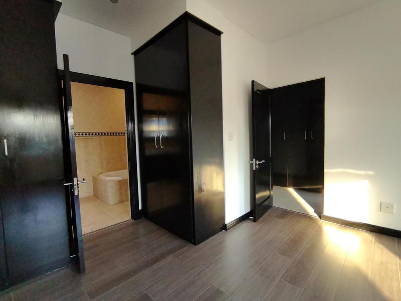 To Let 4 Bedroom Property for Rent in Bedfordview Gauteng