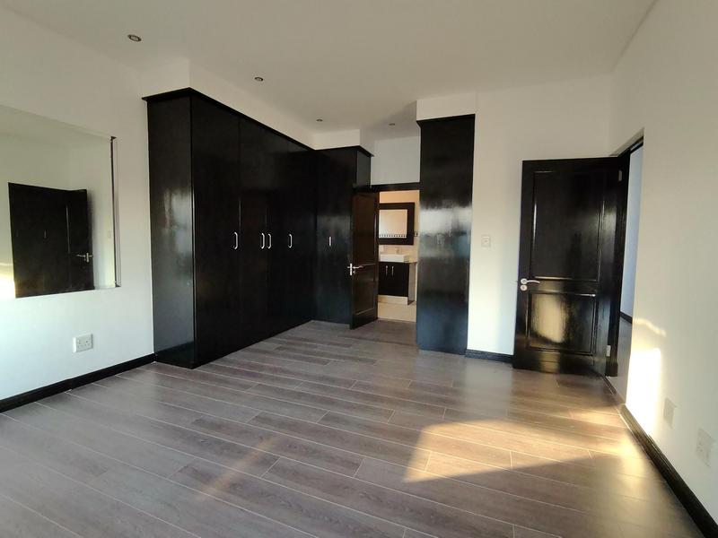 To Let 4 Bedroom Property for Rent in Bedfordview Gauteng