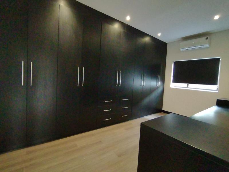 To Let 4 Bedroom Property for Rent in Bedfordview Gauteng