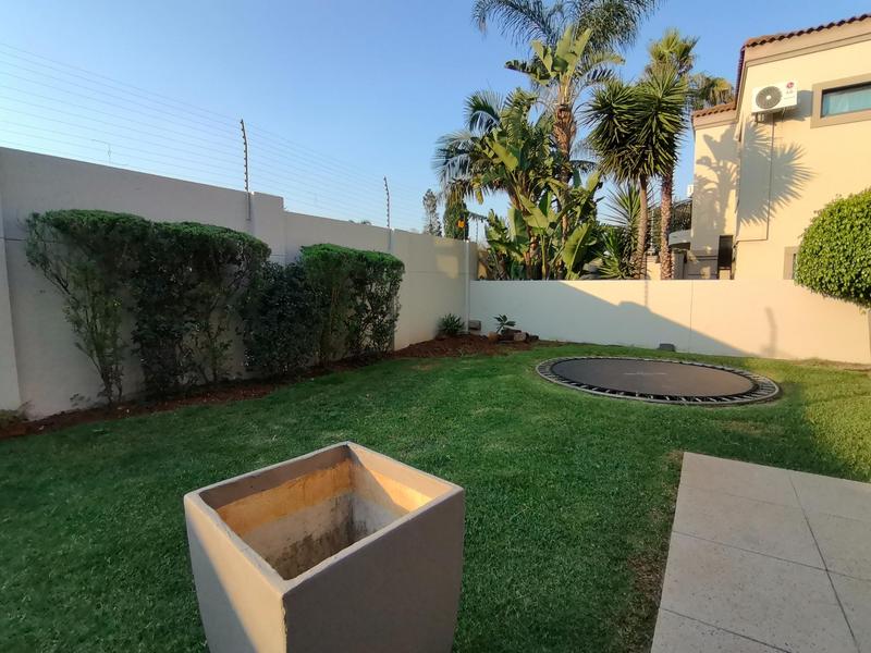 To Let 4 Bedroom Property for Rent in Bedfordview Gauteng