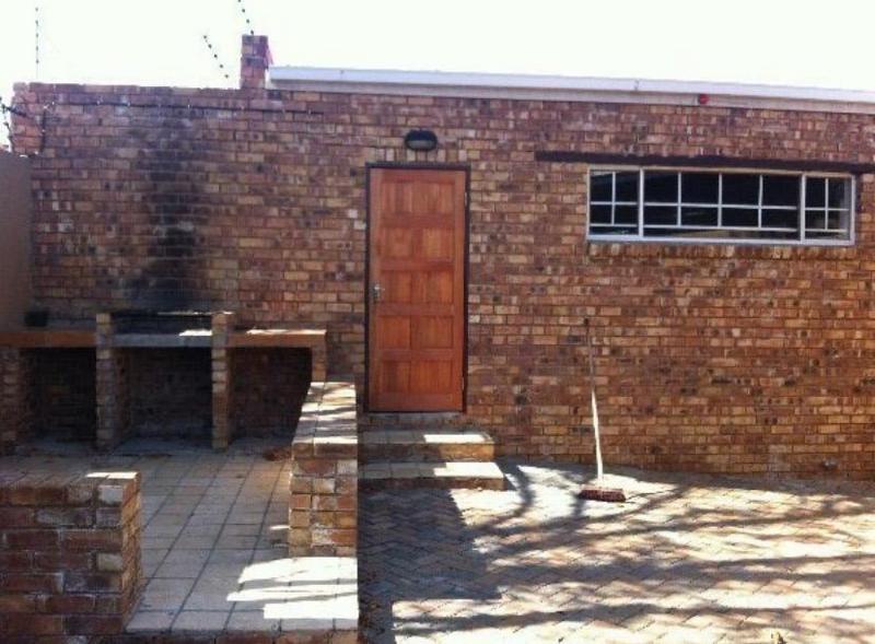 To Let 4 Bedroom Property for Rent in Fishers Hill Gauteng