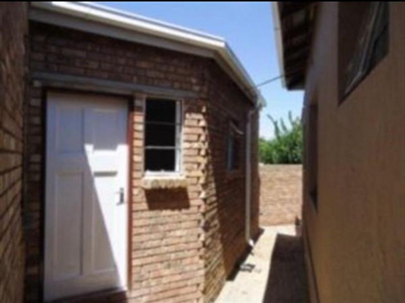To Let 4 Bedroom Property for Rent in Fishers Hill Gauteng