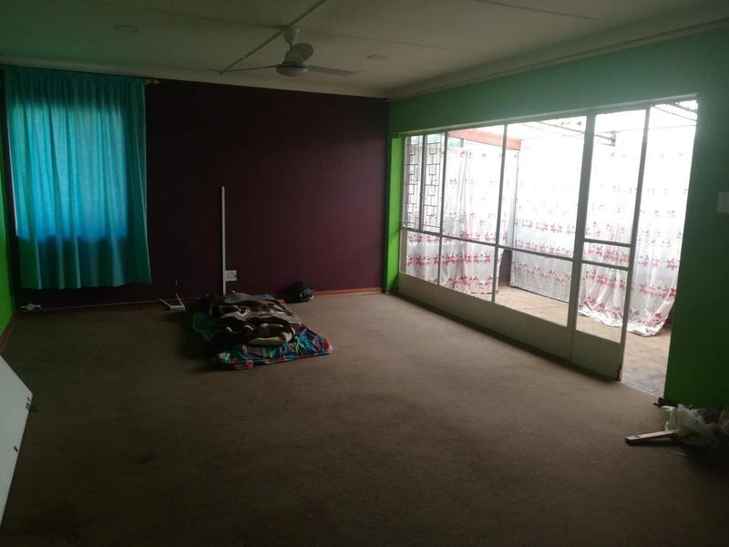To Let 3 Bedroom Property for Rent in Wannenburghoogte Gauteng