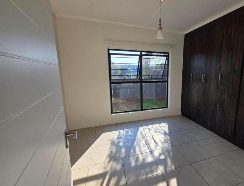 To Let 3 Bedroom Property for Rent in Modderfontein Gauteng