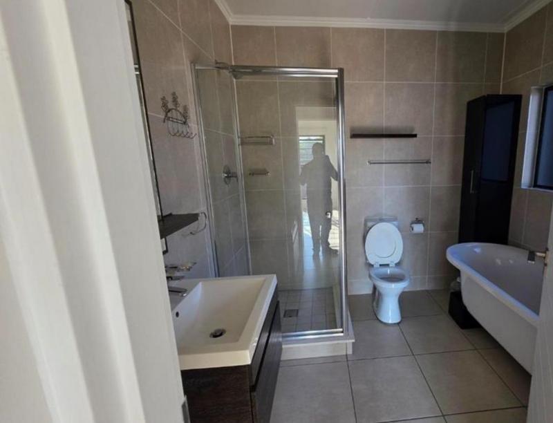 To Let 3 Bedroom Property for Rent in Modderfontein Gauteng