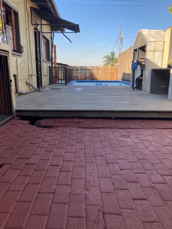 4 Bedroom Property for Sale in Primrose Hill Gauteng