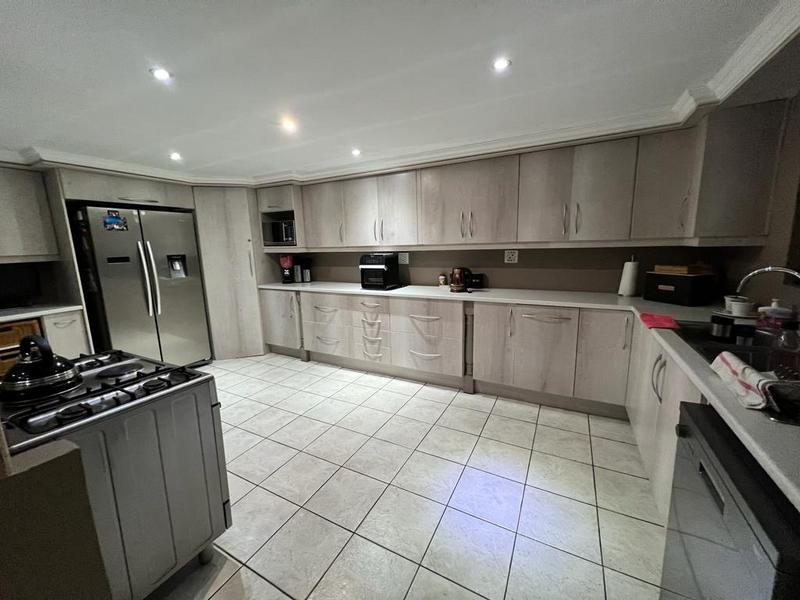 To Let 4 Bedroom Property for Rent in Dalview Gauteng
