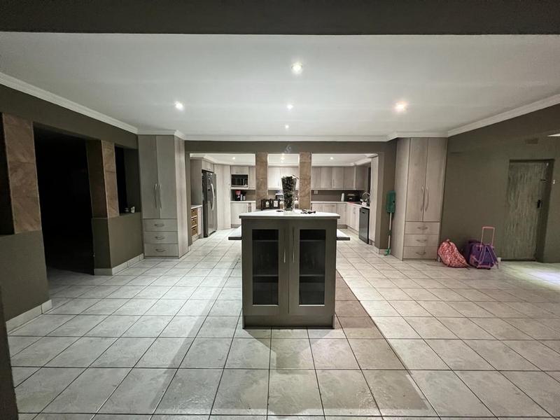 To Let 4 Bedroom Property for Rent in Dalview Gauteng