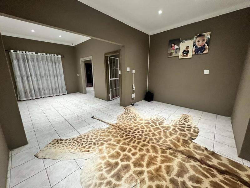 To Let 4 Bedroom Property for Rent in Dalview Gauteng