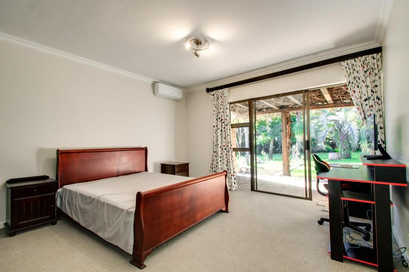 To Let 5 Bedroom Property for Rent in Fourways Gardens Gauteng
