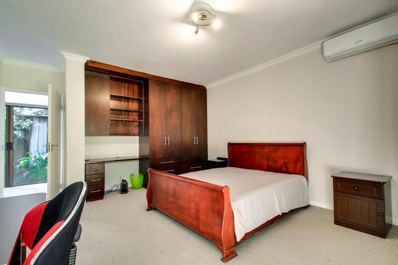 To Let 5 Bedroom Property for Rent in Fourways Gardens Gauteng