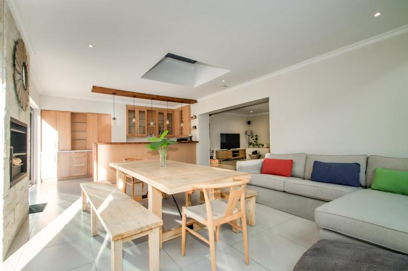To Let 5 Bedroom Property for Rent in Fourways Gardens Gauteng