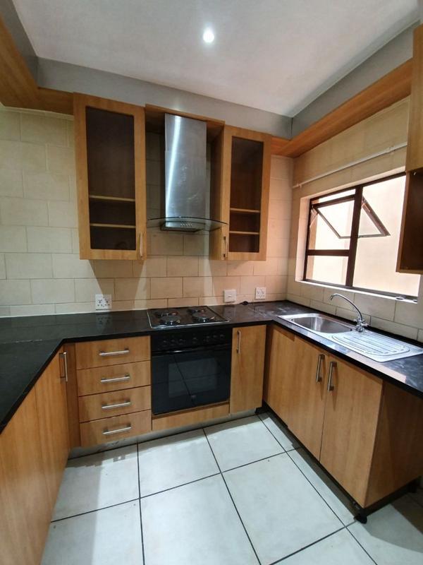 To Let 2 Bedroom Property for Rent in Wilro Park Gauteng
