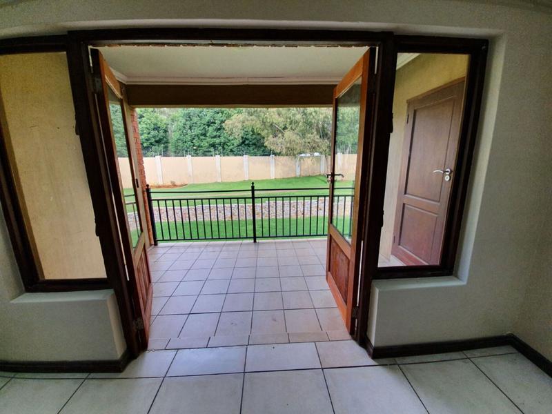 To Let 2 Bedroom Property for Rent in Wilro Park Gauteng
