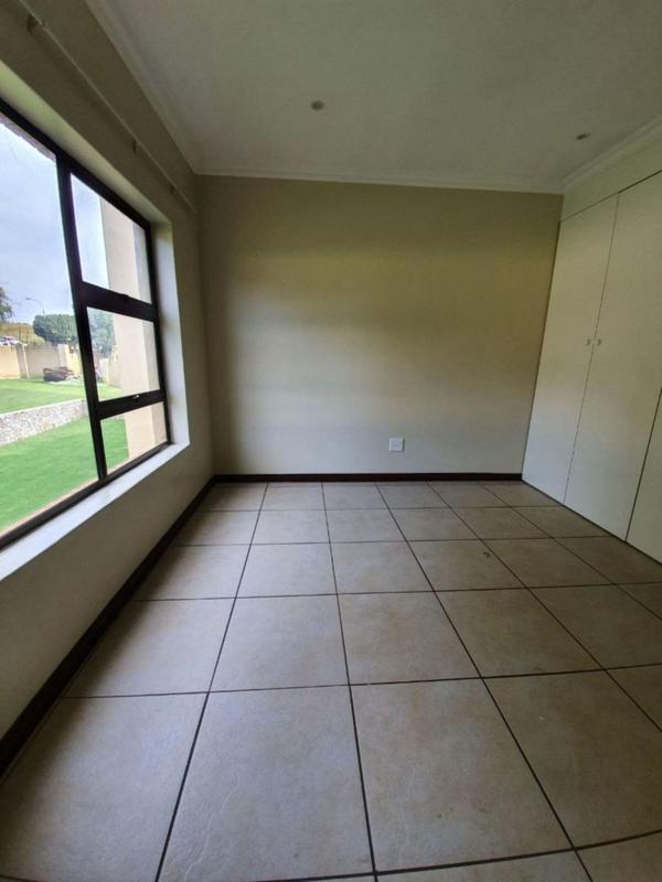 To Let 2 Bedroom Property for Rent in Wilro Park Gauteng