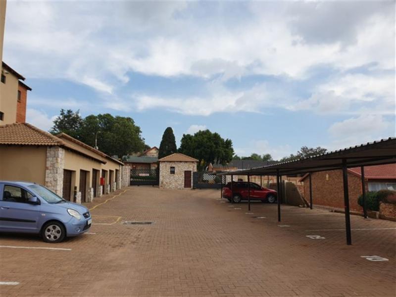 To Let 2 Bedroom Property for Rent in Wilro Park Gauteng