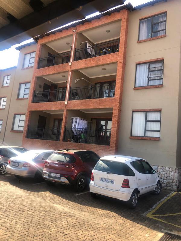 To Let 2 Bedroom Property for Rent in Wilro Park Gauteng